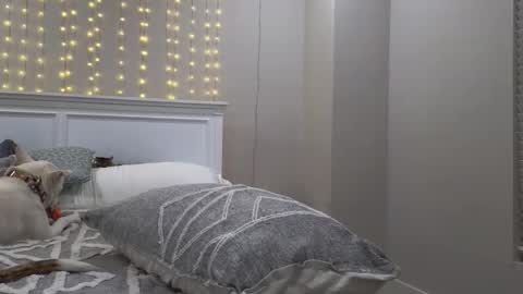 Snapshot of christy_love chatting on October 21, 3:29 am Christy Love online show from October 21, 3:29 am