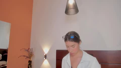 Snapshot of christy_seaa chatting on February 13, 6:27 pm Christy online show from February 13, 6:27 pm