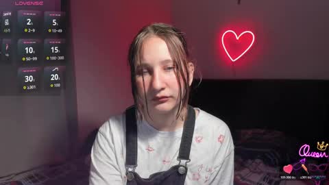 christyw3b online show from May 30, 7:44 pm