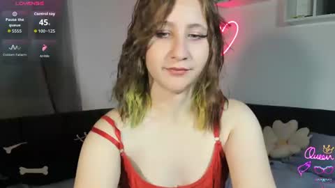 christyw3b online show from July 22, 5:38 pm