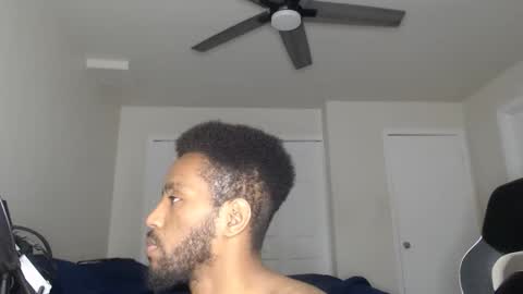 ChrisVacherx online show from December 3, 1:57 am