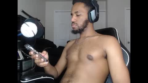 ChrisVacherx online show from April 21, 9:50 pm