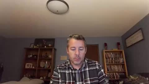 Snapshot of chrisw8121 chatting on November 18, 6:40 am chrisw8121 online show from November 18, 6:40 am