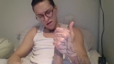 Snapshot of chriswowswe chatting on February 11, 3:17 pm chriswowswe online show from February 11, 3:17 pm