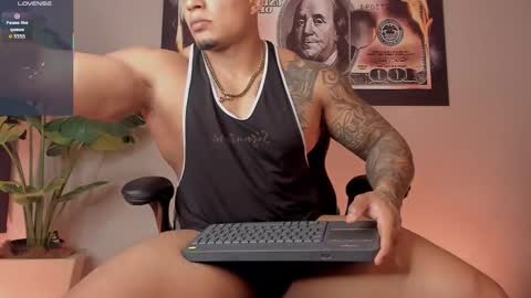 chrizmacgregor online show from November 24, 11:04 pm