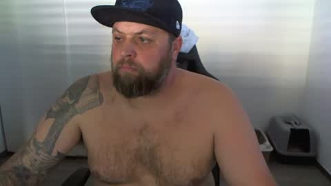 Snapshot of chrizz80 chatting on March 8, 2:08 pm Chrizz online show from March 8, 2:08 pm