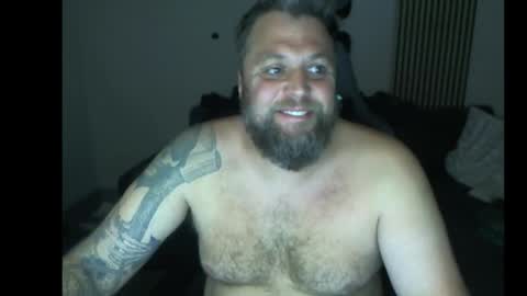 Snapshot of chrizz80 chatting on October 12, 1:15 am Chrizz online show from October 12, 1:15 am