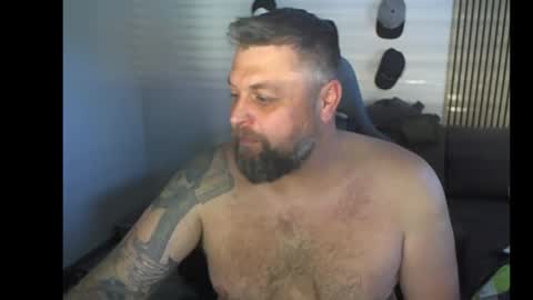 Snapshot of chrizz80 chatting on November 6, 12:50 pm Chrizz online show from November 6, 12:50 pm