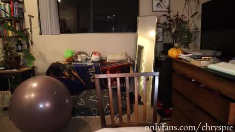 Snapshot of chrysanthulu chatting on February 13, 6:09 am Chrys online show from February 13, 6:09 am