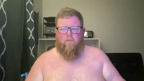 chubbsguy92 online show from April 30, 1:01 am