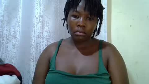 DivaDee online show from April 2, 9:40 am