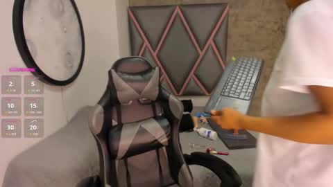 Snapshot of chubby_sexy_ chatting on September 14, 12:48 pm Saray online show from September 14, 12:48 pm