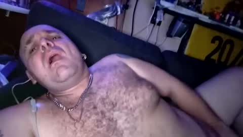Snapshot of chubbyman43 chatting on June 5, 2:40 am chubbyman43 online show from June 5, 2:40 am