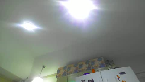 Snapshot of chuck354139 chatting on December 2, 9:35 am chuck354139 online show from December 2, 9:35 am