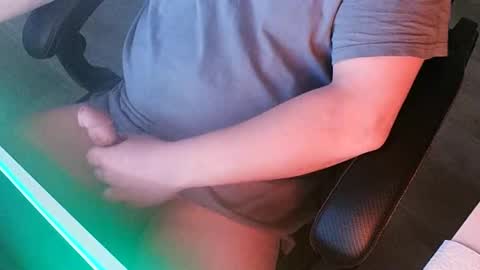 Snapshot of chucky606 chatting on January 18, 5:15 pm chucky606 online show from January 18, 5:15 pm