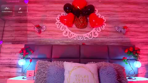 Snapshot of ciara_connor chatting on February 14, 4:47 am ... ... online show from February 14, 4:47 am