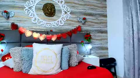 Snapshot of ciara_connor chatting on February 17, 4:09 am ... ... online show from February 17, 4:09 am