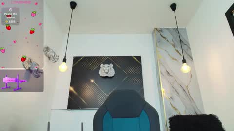 Snapshot of ciara_connor chatting on October 28, 5:11 am ... ... online show from October 28, 5:11 am