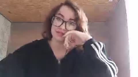 Snapshot of cicelyphaup chatting on June 18, 8:03 am Olivia online show from June 18, 8:03 am