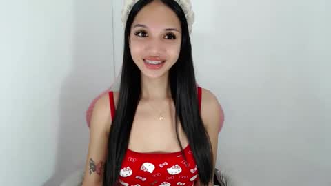Snapshot of cici_02 chatting on May 4, 3:41 pm call me Cici online show from May 4, 3:41 pm