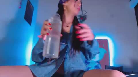 cicimom online show from November 17, 12:49 am