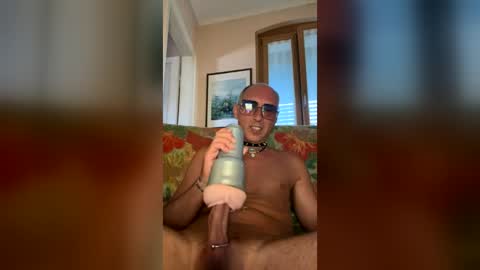 Snapshot of cielom395398 chatting on July 8, 7:46 am cielom395398 online show from July 8, 7:46 am