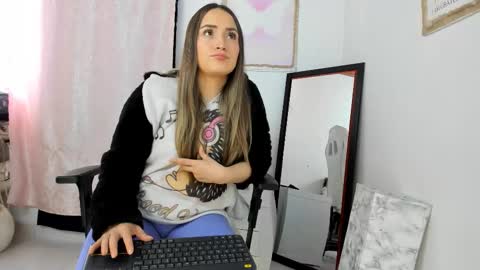 Ciindy Lovers online show from March 15, 2:01 pm