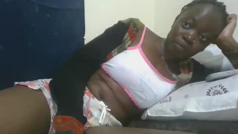 cilia petite online show from February 12, 12:33 pm