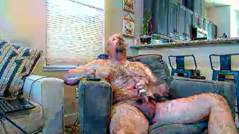 Snapshot of cinapw chatting on October 16, 3:35 pm cinapw online show from October 16, 3:35 pm