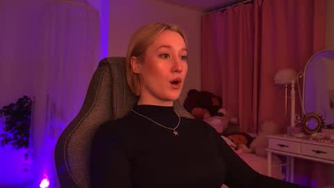 Cin Bellamy online show from February 6, 5:34 am