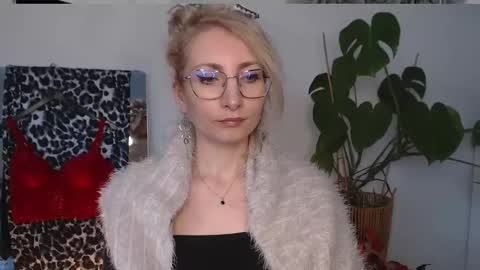 Cinderella online show from April 9, 6:02 am