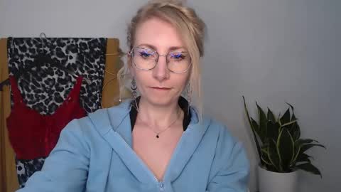 Cinderella online show from April 22, 5:32 am