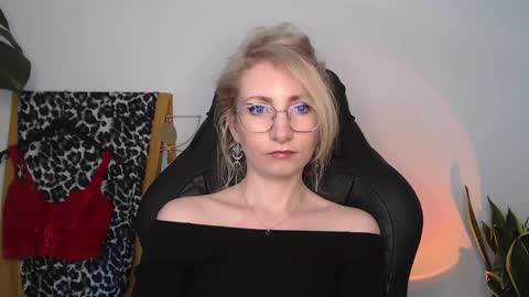 Cinderella online show from April 24, 6:16 am