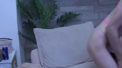 Snapshot of cindyfinesse chatting on June 21, 12:41 pm CindyFinesse online show from June 21, 12:41 pm