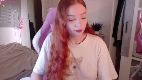 Snapshot of cinnabongirls chatting on October 17, 5:32 am Maddy online show from October 17, 5:32 am
