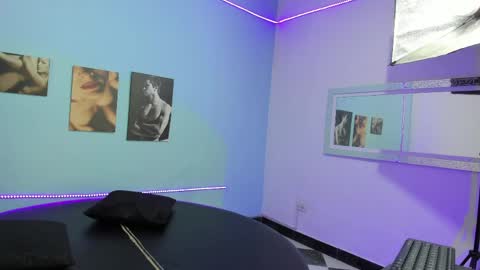 Cinthya online show from April 18, 5:50 pm