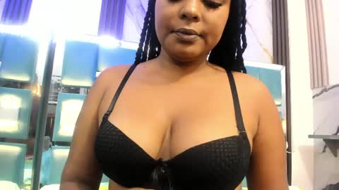 cintia_marc online show from May 8, 11:48 am