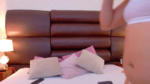 Pretty Cintia  online show from April 21, 1:53 am