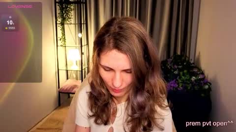 Jennie online show from December 14, 1:49 pm