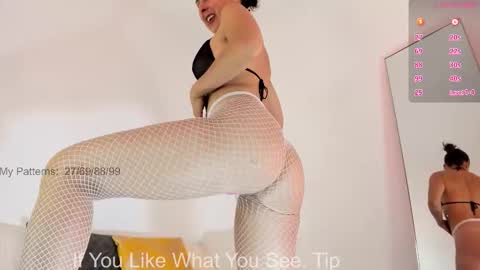 Snapshot of circejuno1 chatting on October 21, 12:22 am Carol online show from October 21, 12:22 am