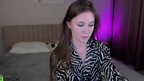Snapshot of cirilla_rose chatting on July 20, 4:05 am Cirilla Rose online show from July 20, 4:05 am