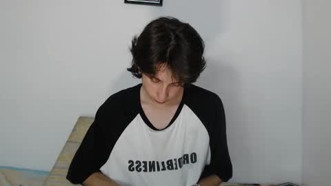 cirosky_elchicopolla online show from March 11, 4:29 am