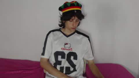 cirosky_elchicopolla online show from April 22, 2:25 am