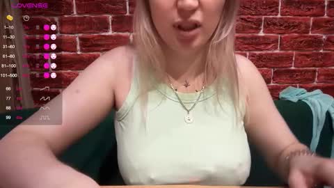 citrusblissss online show from December 1, 3:17 pm