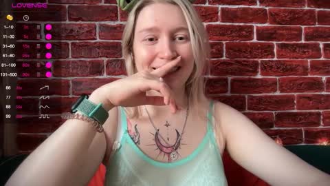 citrusblissss online show from December 19, 3:24 am