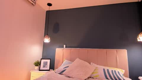 Anna online show from February 14, 5:15 am