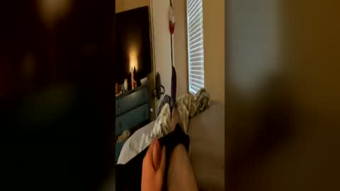 Snapshot of cj498988 chatting on July 2, 1:05 am cj498988 online show from July 2, 1:05 am