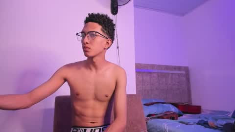 cj_davis1 online show from September 17, 11:01 am