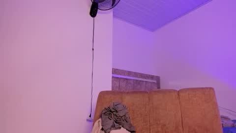 cj_davis1 online show from December 21, 2:13 pm