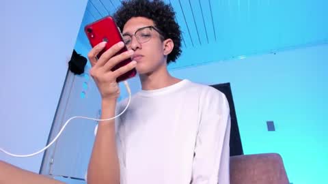 cj_davis1 online show from June 12, 3:27 am